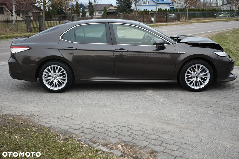 Toyota Camry 2.5 Hybrid Executive CVT - 13