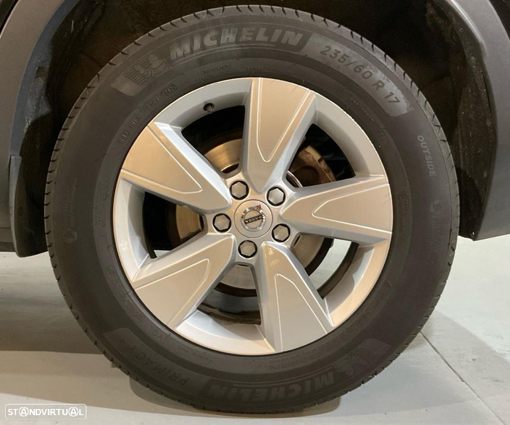 Volvo XC 40 1.5 T2 Momentum Core - 17