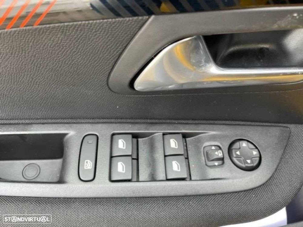 Peugeot e-208 50 kWh Active - 12