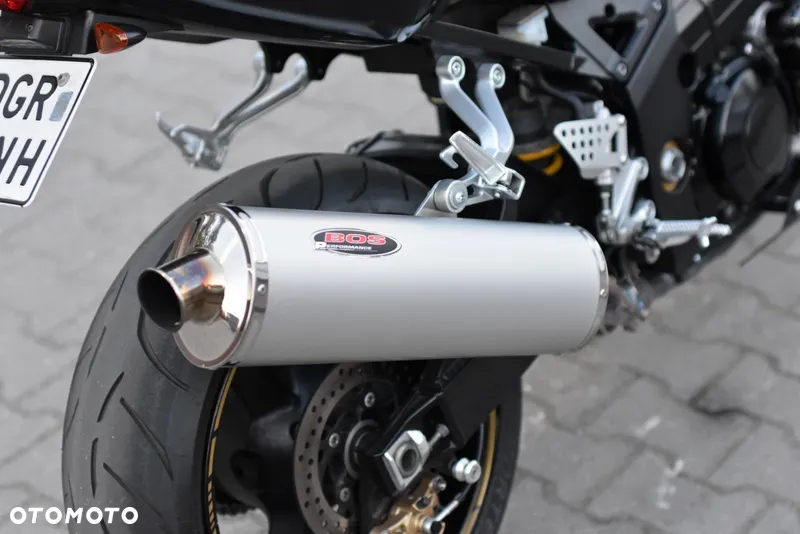 Suzuki GSX-R - 15
