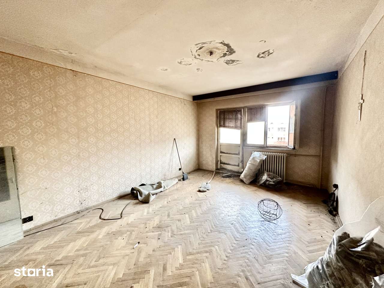 Apartament cu 3 camere decomandat - necesita renovare – Zona Soarelu — fotografia 3