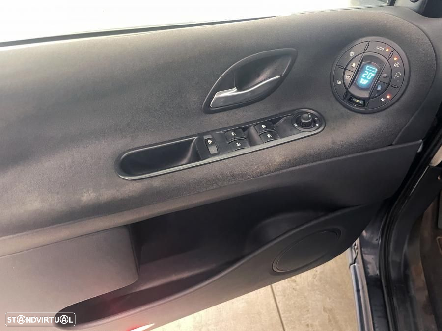 Renault Grand Espace 2.0 dCi FAmily 7L - 19