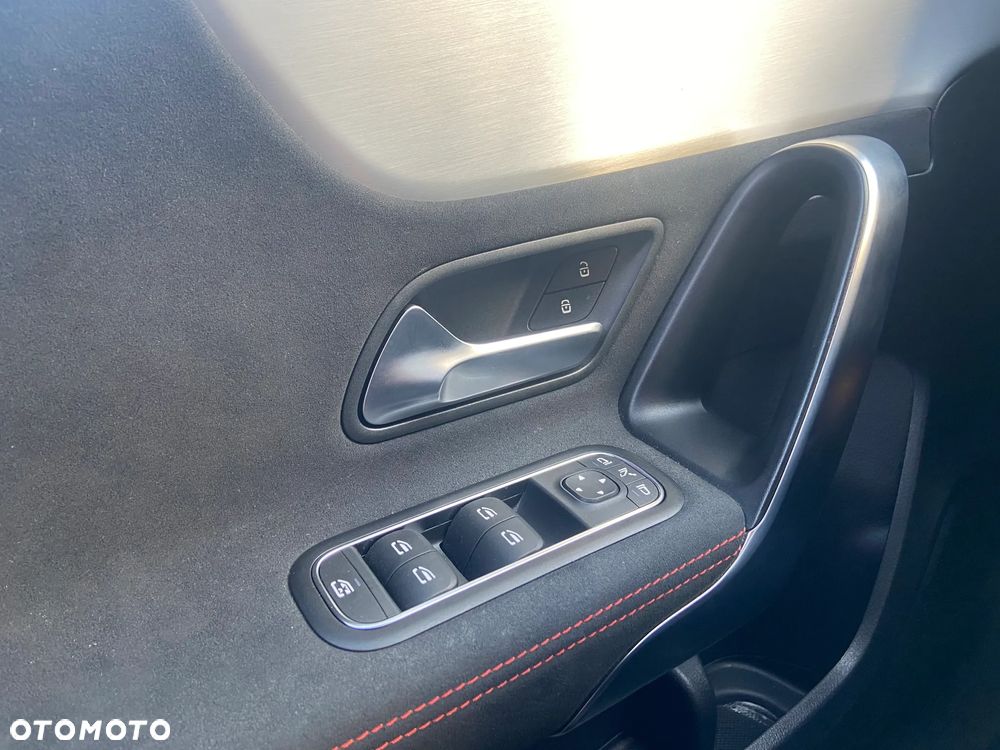 Mercedes-Benz Klasa A 200 AMG Line 7G-DCT - 18