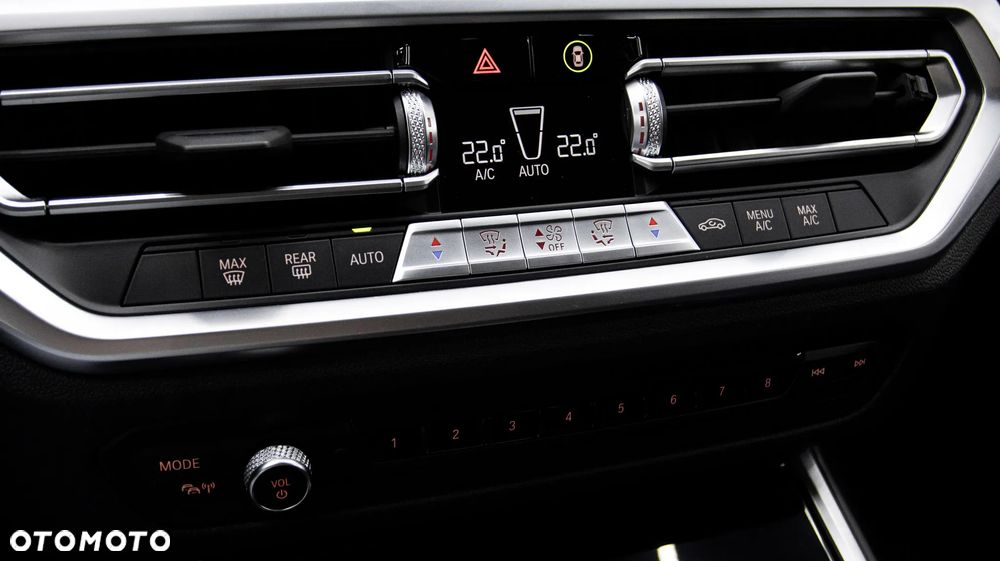 BMW Seria 3 320i Sport Line - 25