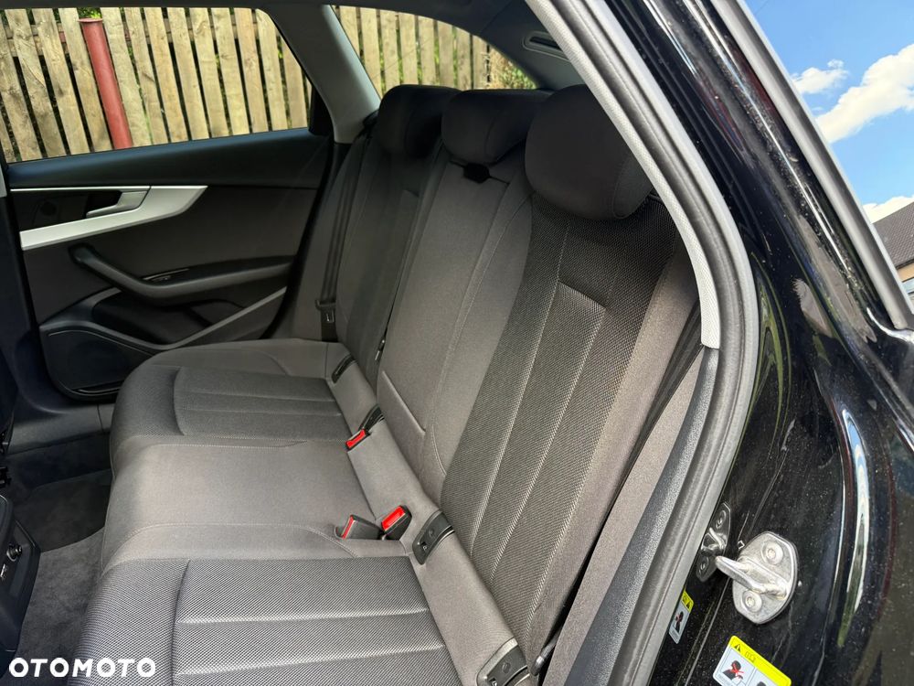 Audi A4 Avant 2.0 TDI quattro sport - 14
