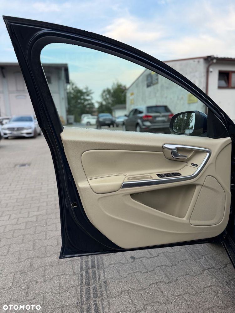 Volvo S60 T5 Geartronic Momentum - 21