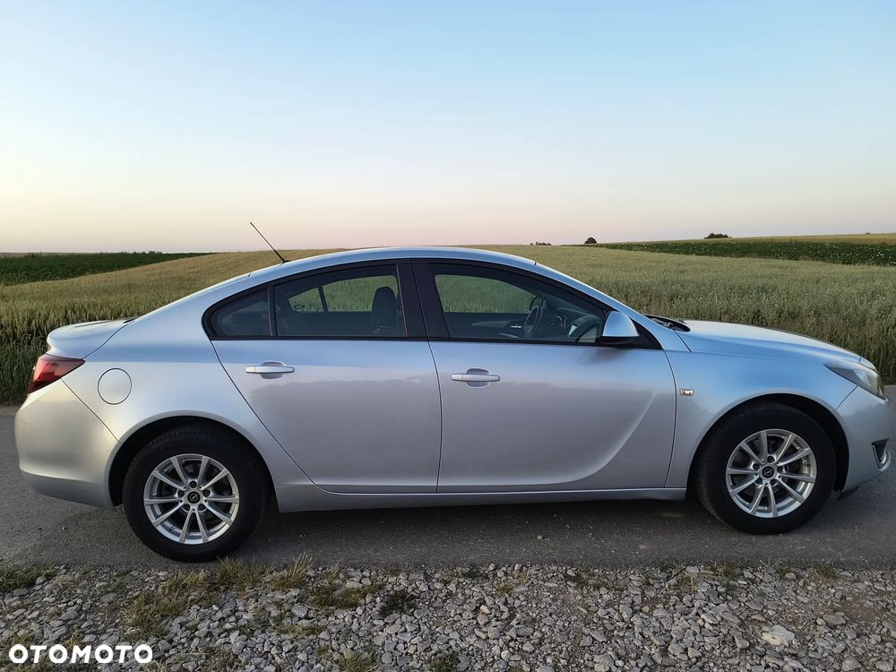 Opel Insignia 1.8 - 12