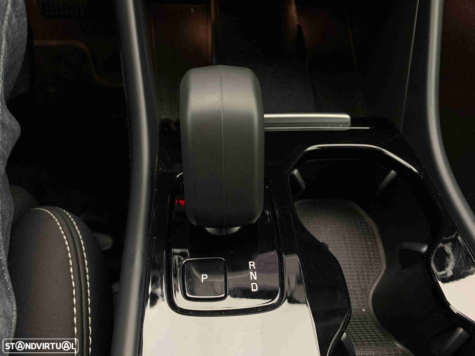 Volvo C40 Recharge Plus - 10