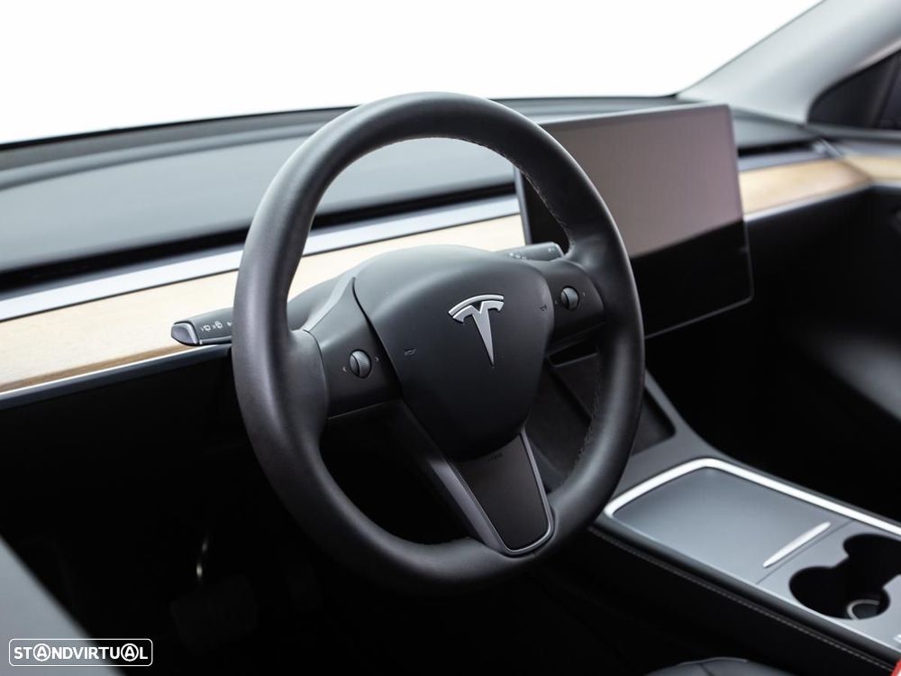 Tesla Model Y Long Range Dual Motor AWD - 20