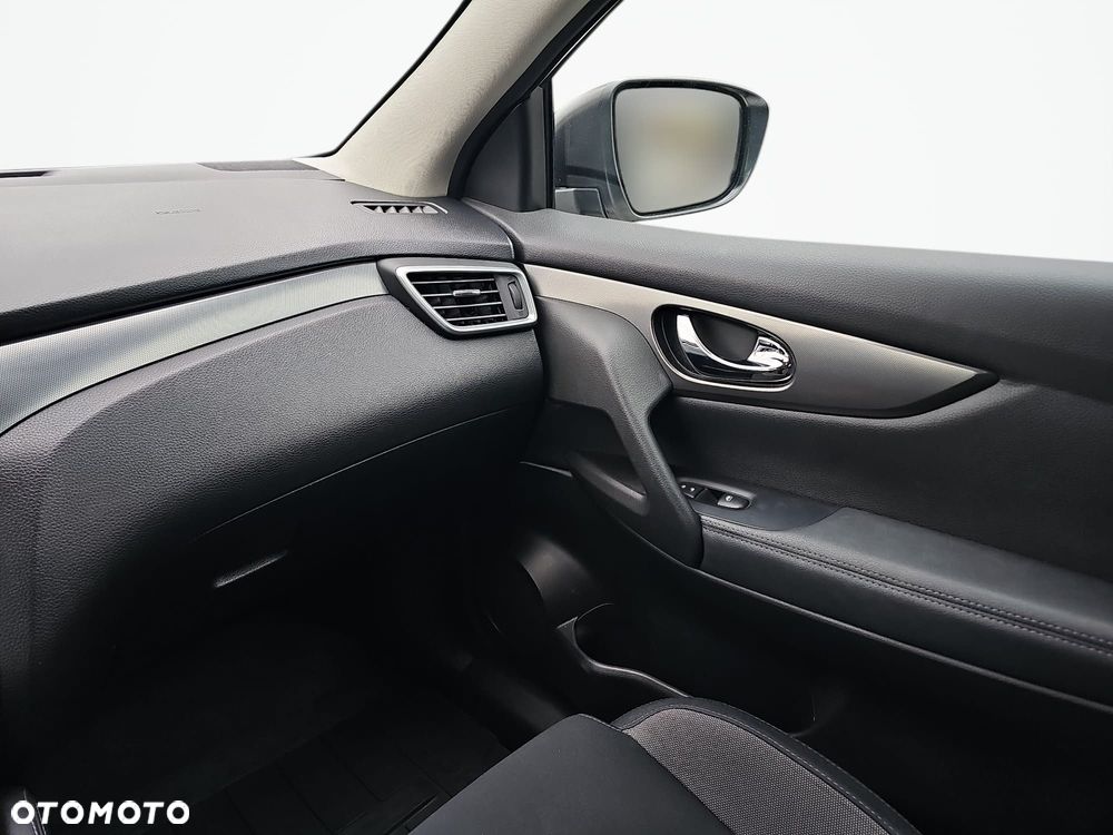 Nissan Qashqai 1.5 dCi N-Connecta - 16