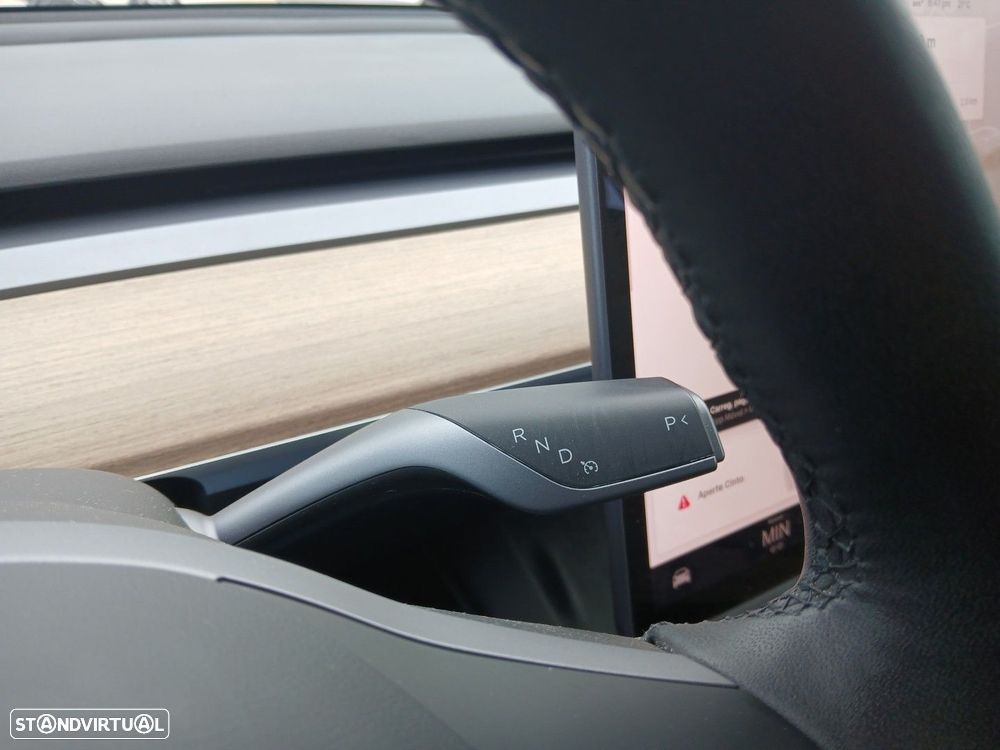 Tesla Model 3 - 25