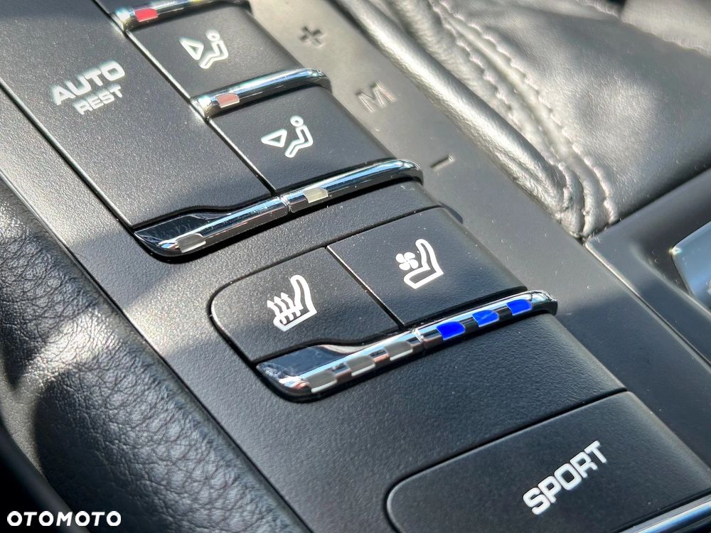 Porsche Macan GTS PDK - 25