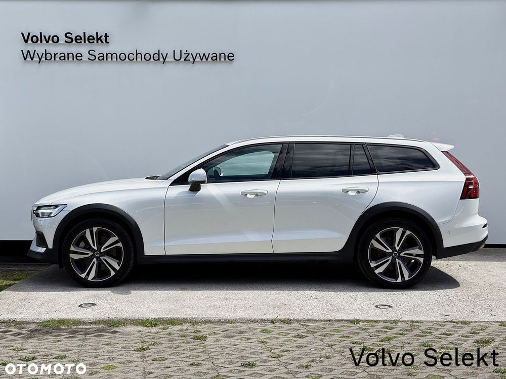 Volvo V60 Cross Country - 3
