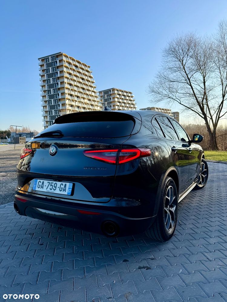 Alfa Romeo Stelvio - 7