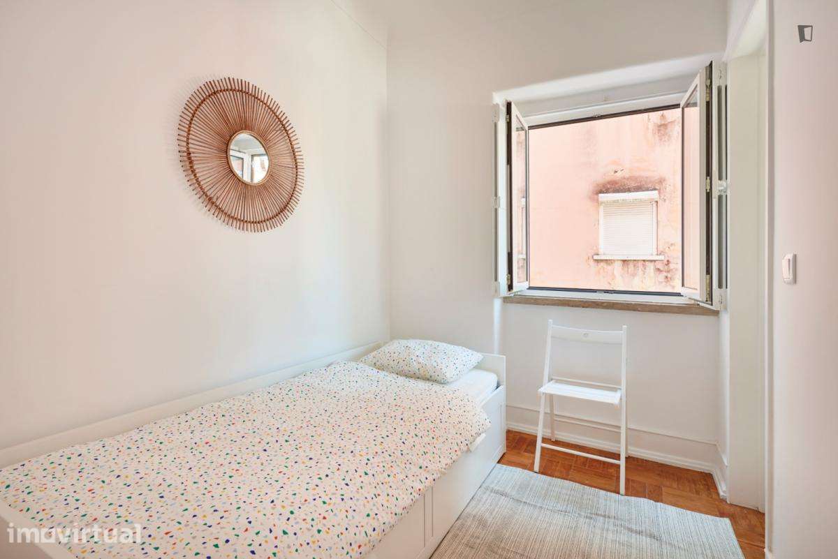Quarto - localizado em Entrecampos Lisbon - Grande imagem: 3/25