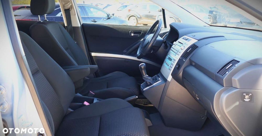 Toyota Corolla Verso - 19