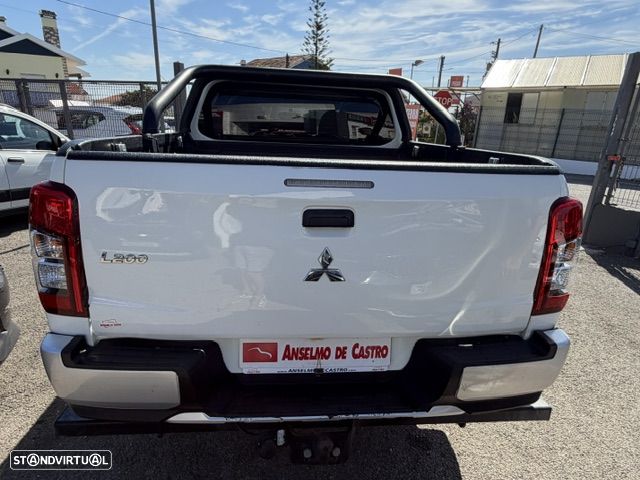Mitsubishi L200 2.3 DI-D Space Cab Invite Strakar Look 4WD - 12