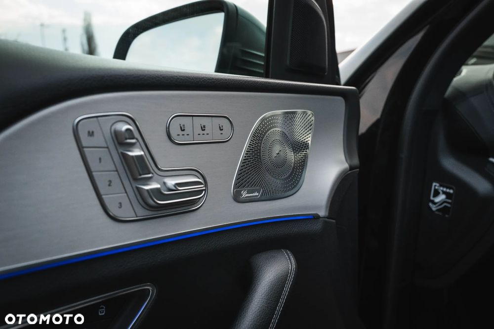 Mercedes-Benz GLS - 11