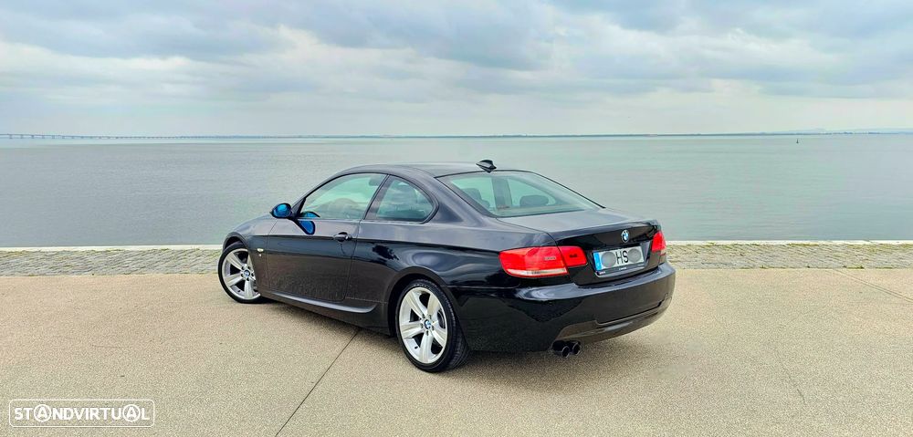 BMW 320 d Coupe - 23