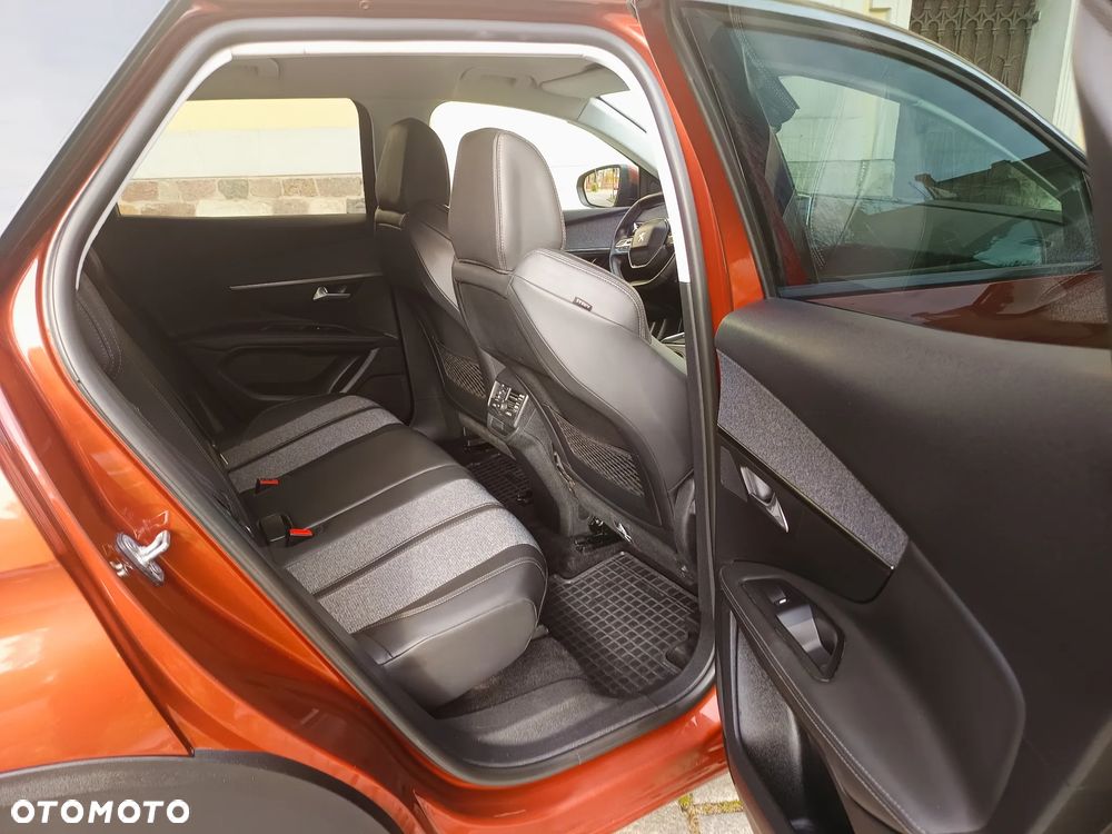 Peugeot 3008 1.2 PureTech Allure S&S - 13