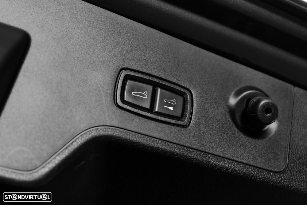 Porsche Panamera Sport Turismo 4 E-Hybrid - 12