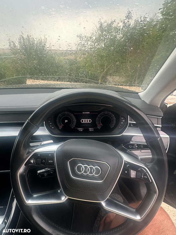 Audi A8 2019 photo 5