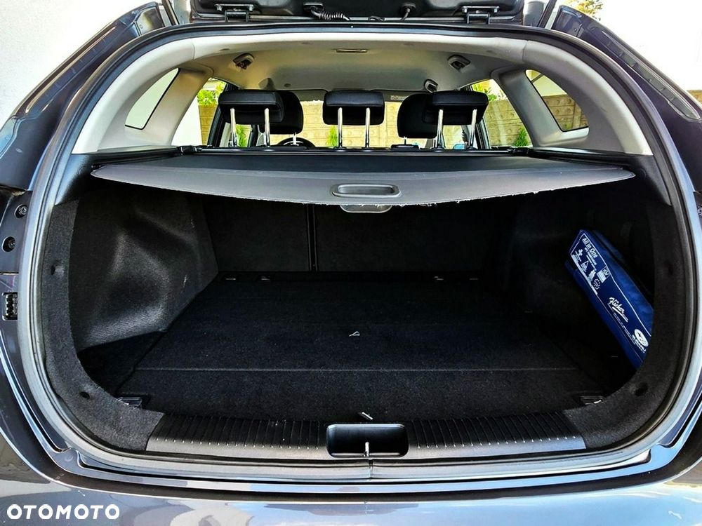 Kia Ceed 1.6 GDI Fifa World Cup Edition - 18