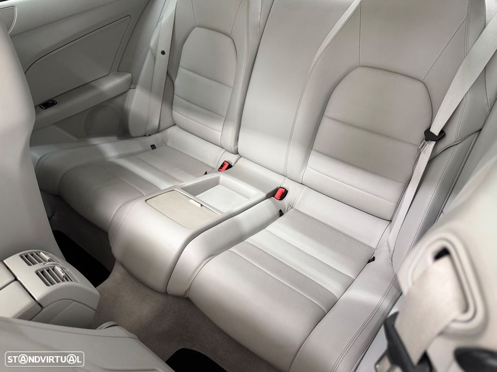 Mercedes-Benz E 200 CGi Elegance BlueEfficiency Auto - 24