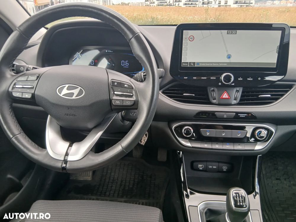 Hyundai i30 1.5 96CP M/T Comfort - 8