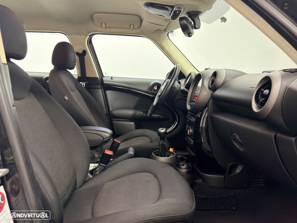 MINI Countryman Cooper D - 17