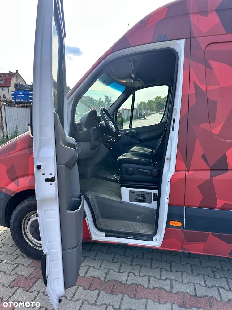 Mercedes-Benz Sprinter - 4