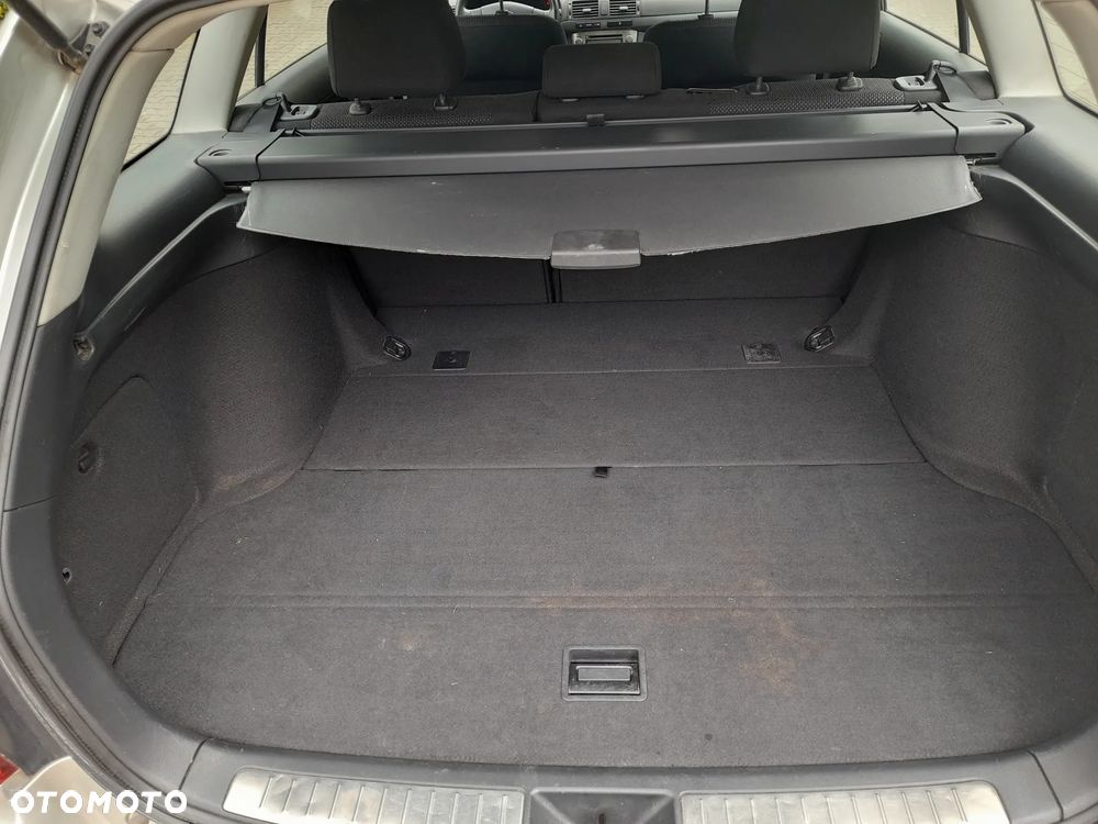 Toyota Avensis 1.8 VVT-i Edition - 8