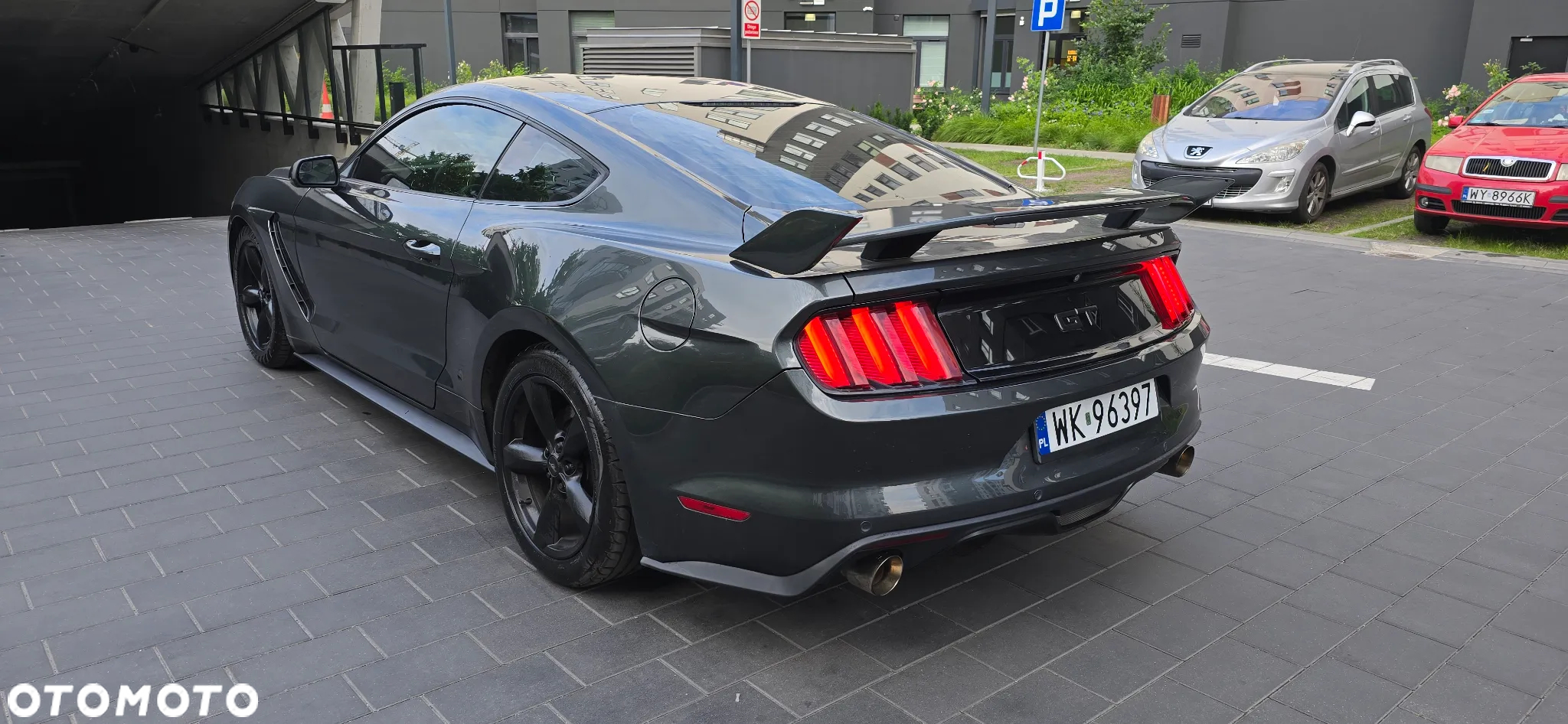 Ford Mustang - 9