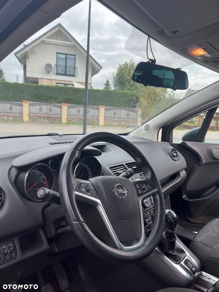 Opel Meriva - 9