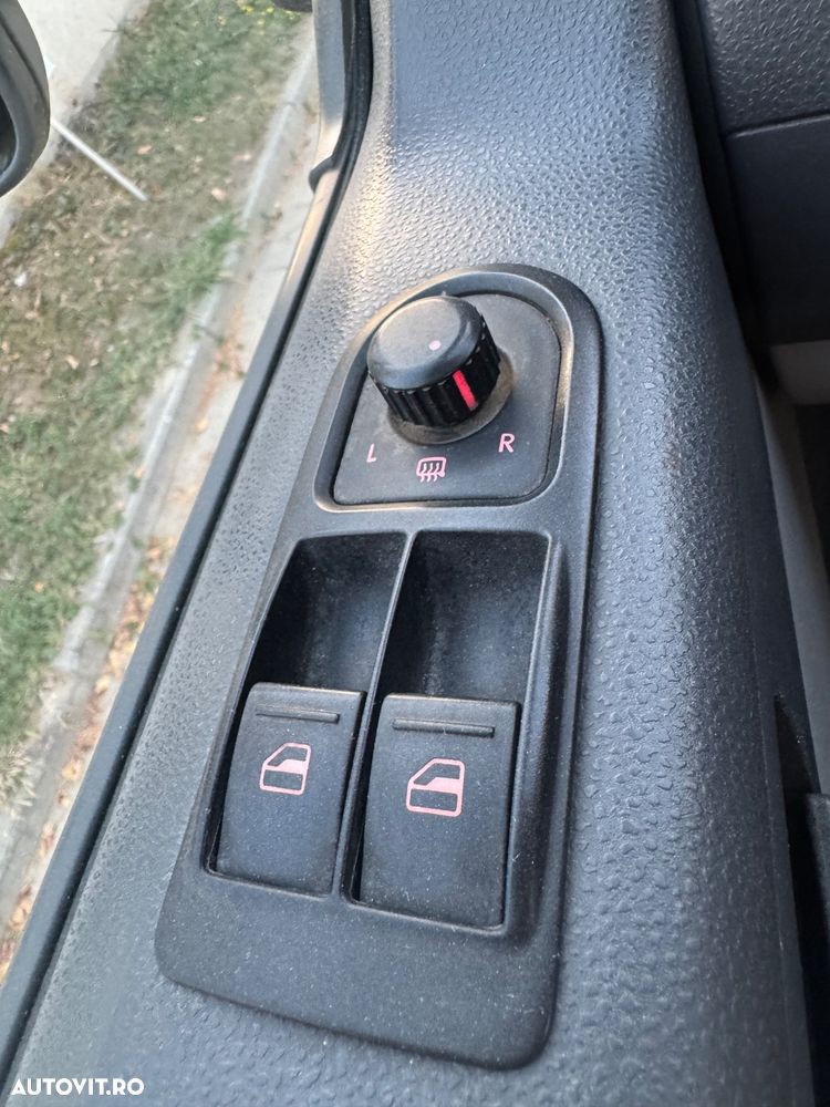 Volkswagen Transporter - 9