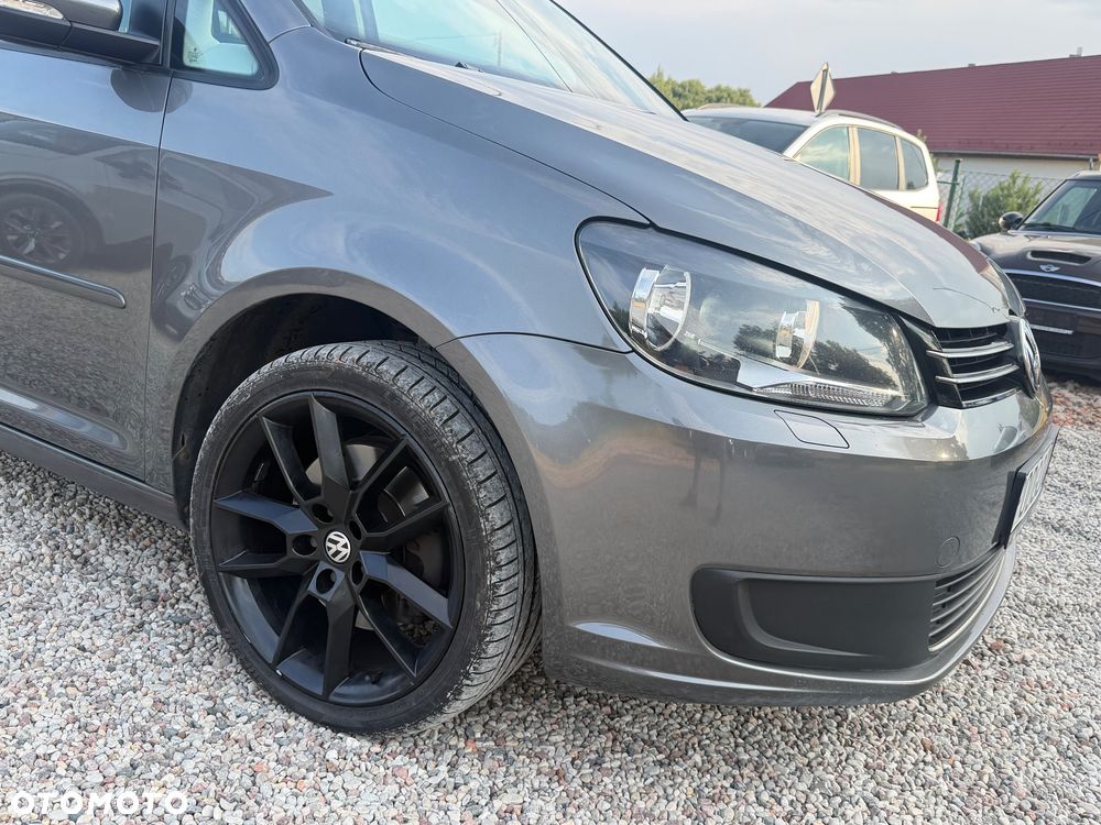 Volkswagen Touran 2.0 TDI DPF MATCH - 11
