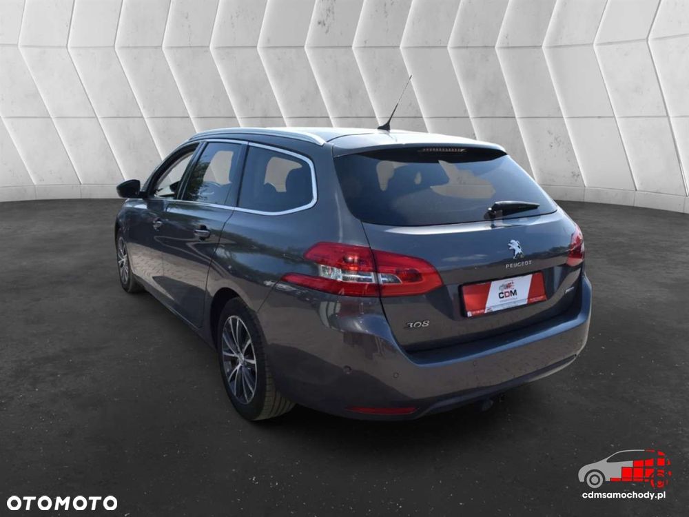 Peugeot 308 - 8