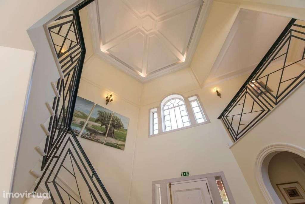 Moradia T8 + 1 com jardim, Bairro do Rosário, Cascais - Grande imagem: 4/23