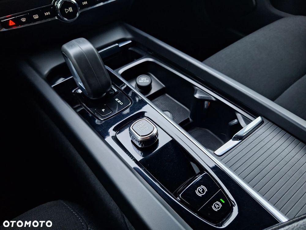Volvo V60 D4 Momentum Pro - 33