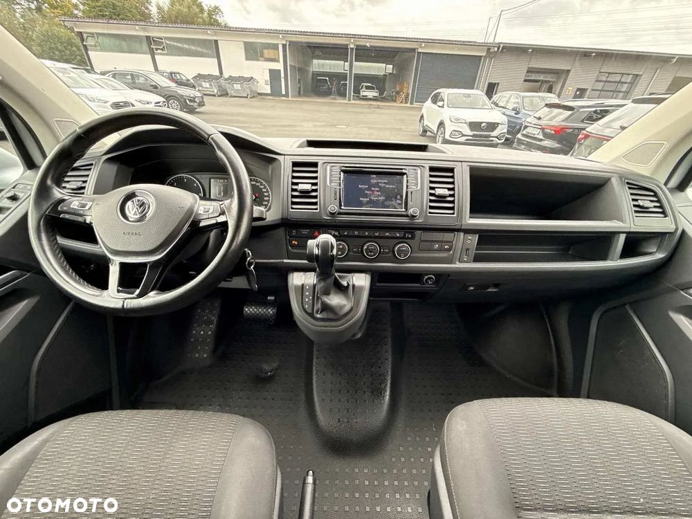 Volkswagen Caravelle - 19