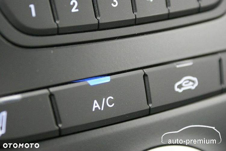 Hyundai ix20 1.4 Trend - 18