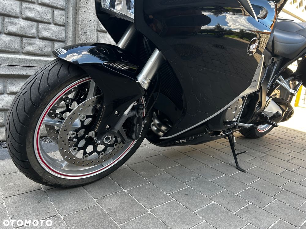 Honda VFR - 21