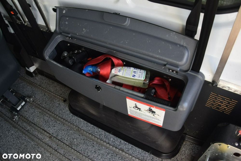 Ford Transit - 18