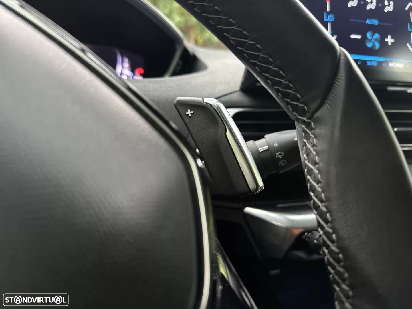 Peugeot 3008 1.2 PureTech Allure Pack EAT8 - 36