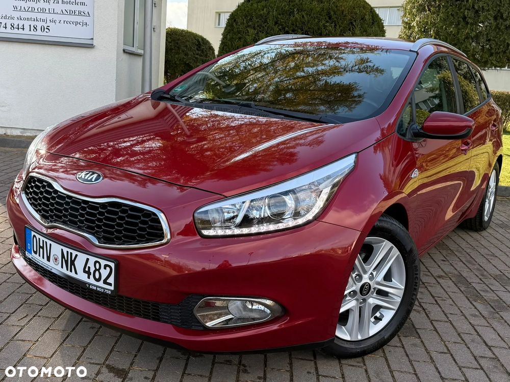 Kia Ceed 1.4 CRDi 90 SW Vision - 14