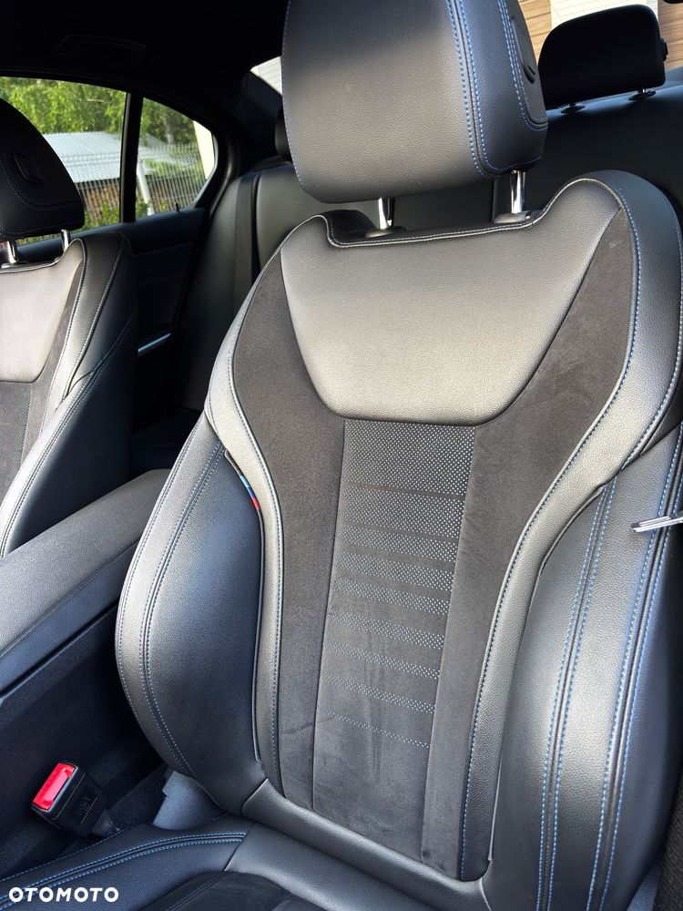 BMW Seria 3 320d M Sport sport - 11