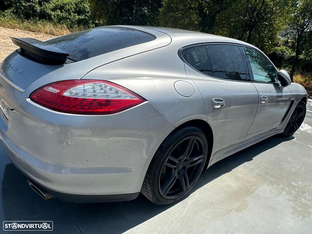 Porsche Panamera 3.0 V6 - 4