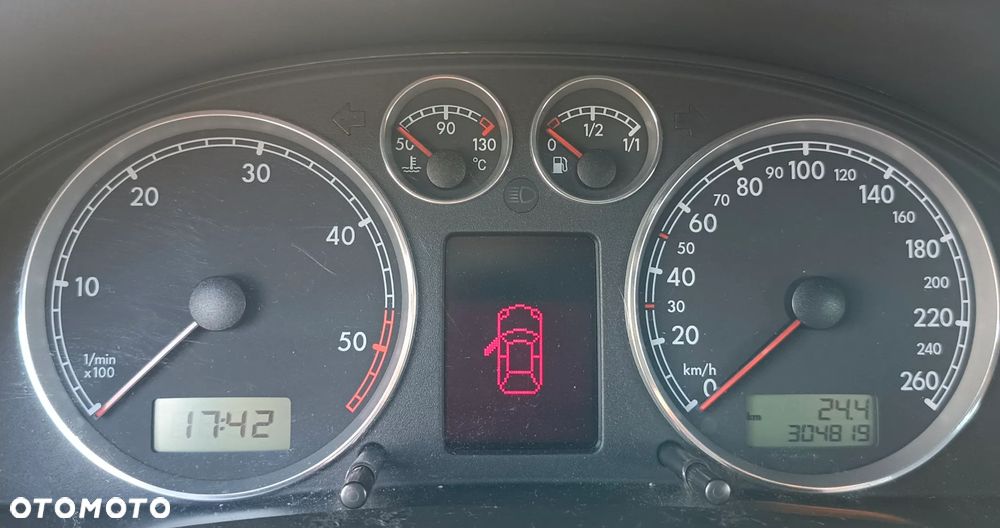 Volkswagen Passat 1.9 TDI Highline Tiptr - 12