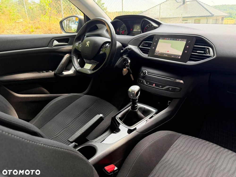 Peugeot 308 1.6 THP Allure - 22