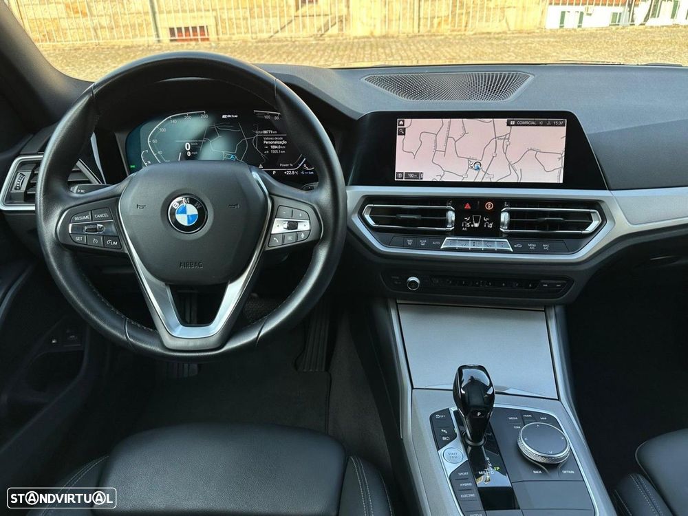 BMW 320 e Touring Auto - 33